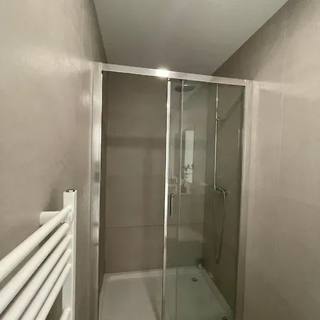 Privado Em Local Perto Do Rio Vez Em Δωμάτια σε οικογενειακή κατοικία