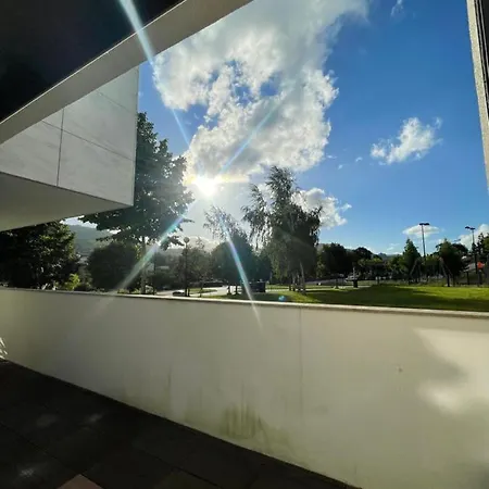 Privado Em Local Perto Do Rio Vez Em