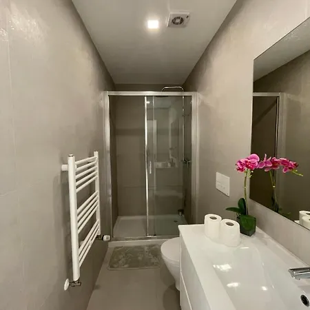 Privado Em Local Perto Do Rio Vez Em Δωμάτια σε οικογενειακή κατοικία
