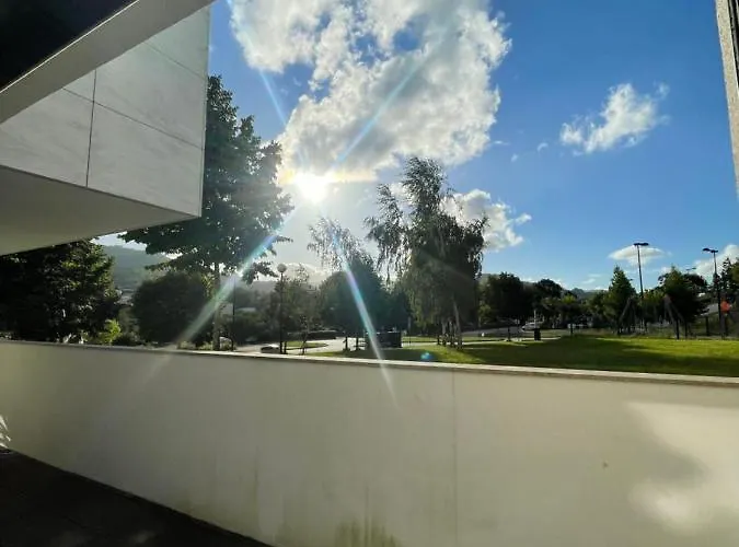 Privado Em Local Perto Do Rio Vez Em