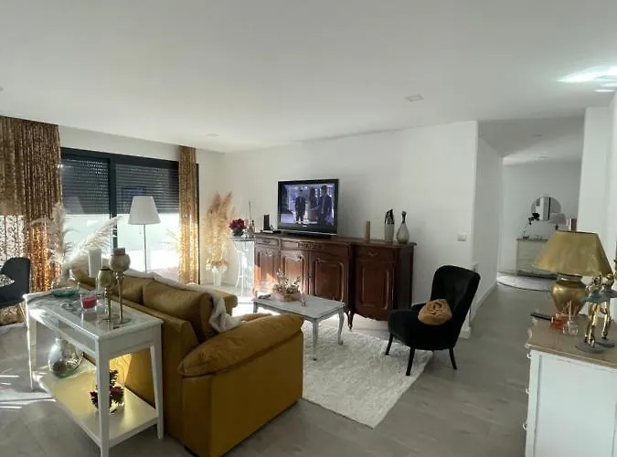 Privado Em Local Perto Do Rio Vez Em *